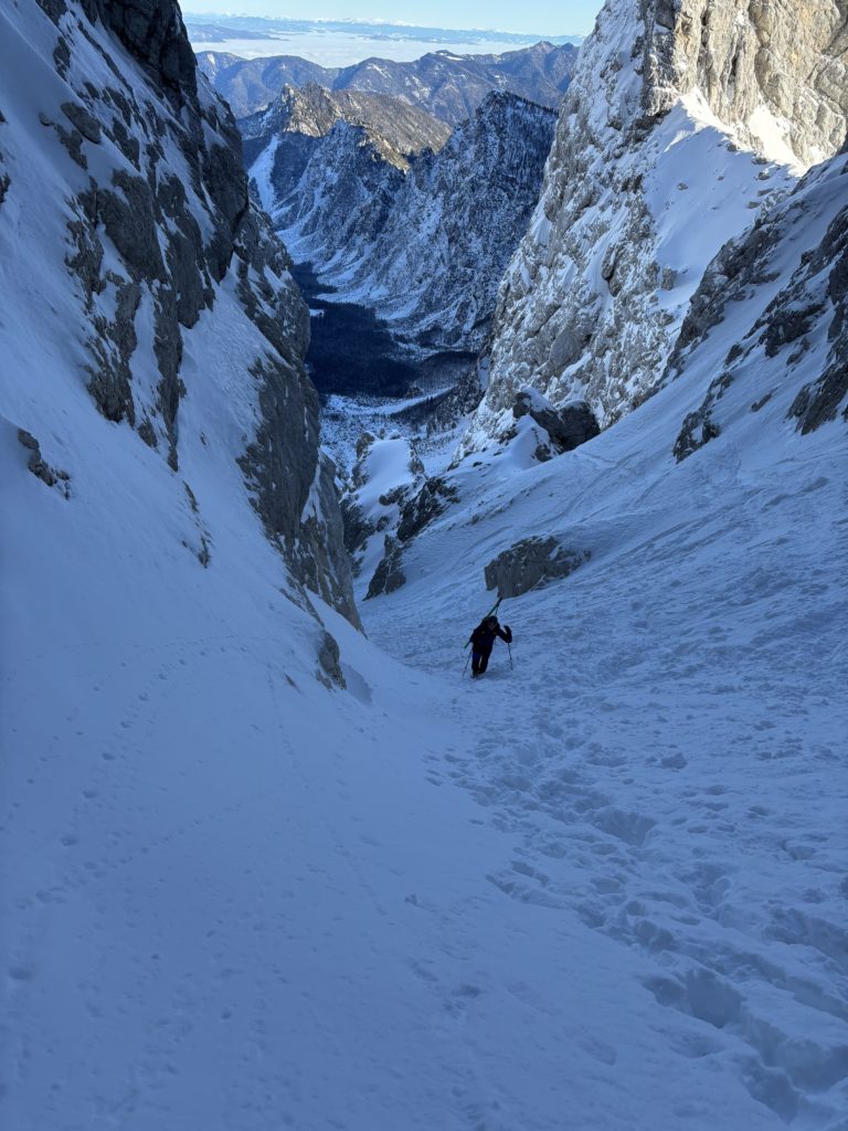 Ta slika ima prazen atribut alt; ime datoteke je image00025-1-768x1024.jpeg